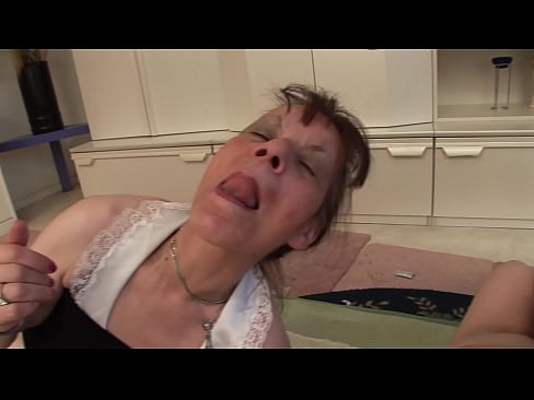❤️ İki nənənin və bir babanın üçlü var ☑ Anal porno bizdə ﹏